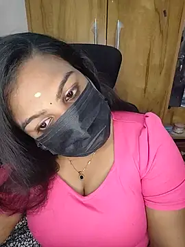 Snapshot of Tamil_Shara chatting on 07/07/26, 04:32 Tamil Shara online show from 07/07/26, 04:32