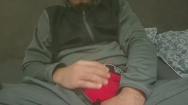 userre08 online show from 12/02/25, 04:52