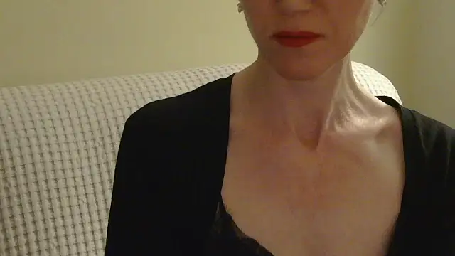 Snapshot of AuroraAG chatting on 04/19/26, 08:44 AuroraAG online show from 04/19/26, 08:44