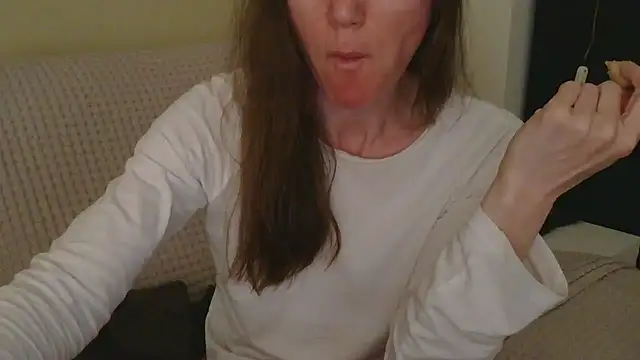 Snapshot of AuroraAG chatting on 04/15/26, 12:32 AuroraAG online show from 04/15/26, 12:32