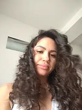 Snapshot of SiennaLuxexx chatting on 06/19/26, 12:55 SiennaLuxexx online show from 06/19/26, 12:55