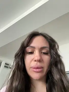 Snapshot of SiennaLuxexx chatting on 02/16/26, 11:31 SiennaLuxexx online show from 02/16/26, 11:31