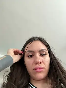 Snapshot of SiennaLuxexx chatting on 02/13/26, 12:05 SiennaLuxexx online show from 02/13/26, 12:05