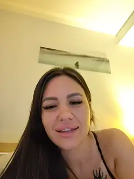 Snapshot of SiennaLuxexx chatting on 06/07/26, 01:16 SiennaLuxexx online show from 06/07/26, 01:16