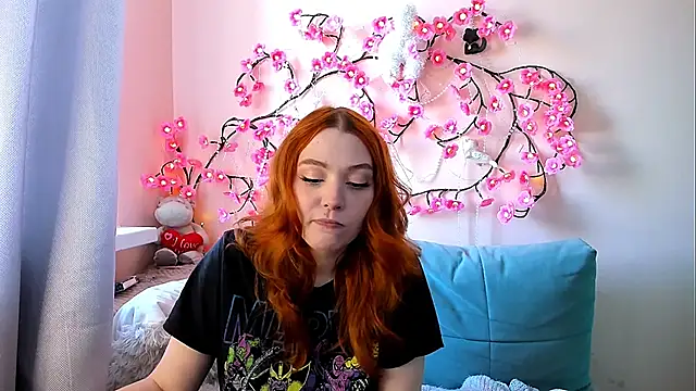 Snapshot of Ungoliant_Kiss chatting on 05/17/26, 11:10 Ungoliant Kiss online show from 05/17/26, 11:10