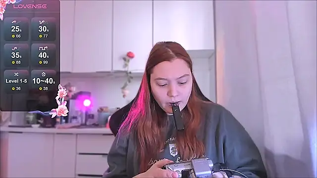 Snapshot of Ungoliant_Kiss chatting on 01/06/26, 09:57 Ungoliant Kiss online show from 01/06/26, 09:57