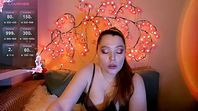 Snapshot of Ungoliant_Kiss chatting on 01/18/26, 02:31 Ungoliant Kiss online show from 01/18/26, 02:31