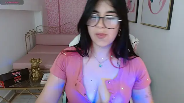 Nina harpper  online show from 04/09/26, 01:06