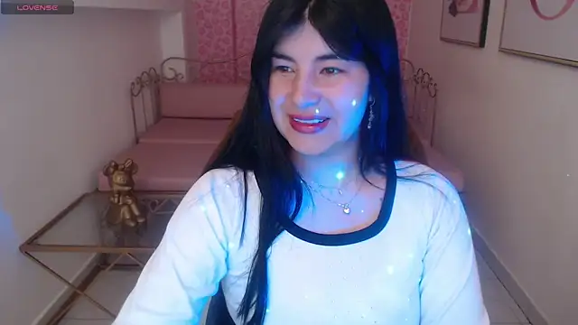 Nina harpper  online show from 12/19/25, 01:46