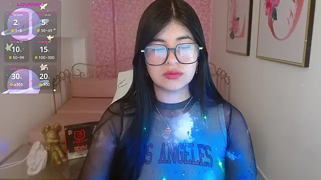 Nina harpper  online show from 03/17/26, 12:41