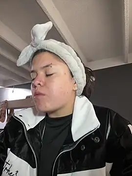 Snapshot of Camila_Duarte2 chatting on 02/09/26, 01:31 Camila Duarte2 online show from 02/09/26, 01:31