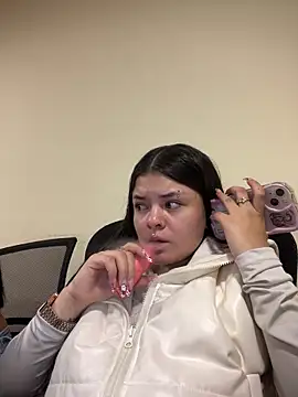 Camila Duarte2 online show from 03/04/26, 01:30