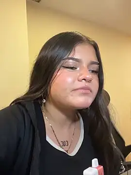 Camila Duarte2 online show from 04/15/26, 07:58