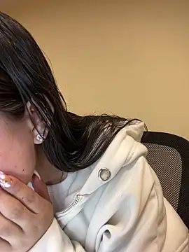 Camila Duarte2 online show from 03/18/26, 01:46