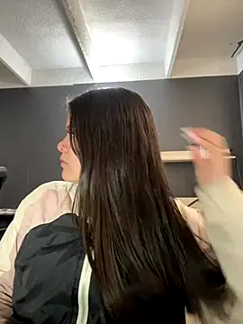 Camila Duarte2 online show from 12/03/25, 12:37