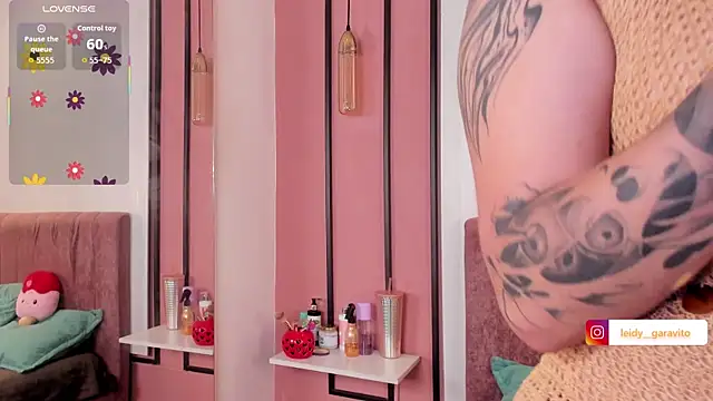 MissSavage  online show from 04/16/26, 07:03