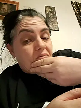 Snapshot of gini92 chatting on 02/02/26, 07:02 gini92 online show from 02/02/26, 07:02