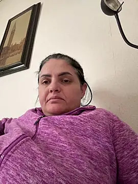 Snapshot of gini92 chatting on 02/01/26, 12:25 gini92 online show from 02/01/26, 12:25