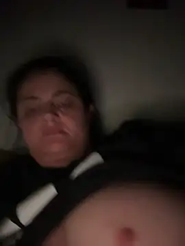 Snapshot of gini92 chatting on 03/27/26, 06:20 gini92 online show from 03/27/26, 06:20