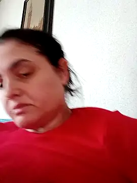 Snapshot of gini92 chatting on 04/01/26, 02:25 gini92 online show from 04/01/26, 02:25