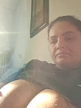 Snapshot of gini92 chatting on 03/28/26, 06:47 gini92 online show from 03/28/26, 06:47