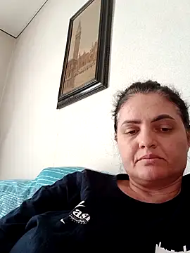 Snapshot of gini92 chatting on 04/12/26, 11:35 gini92 online show from 04/12/26, 11:35