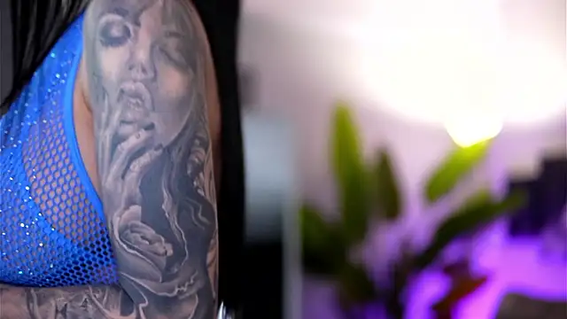 Ivy Trix online show from 03/23/26, 07:25