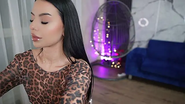 Ivy Trix online show from 12/04/25, 06:51