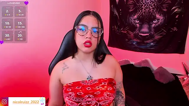 Snapshot of Nicolle_Ruizz chatting on 07/16/26, 10:01 Nicolle Ruizz online show from 07/16/26, 10:01