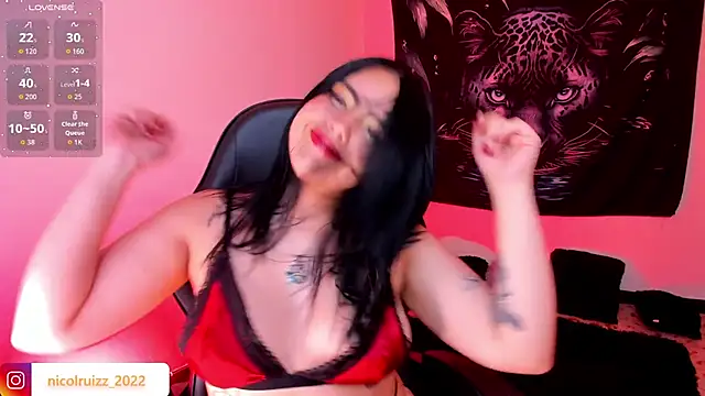 Nicolle Ruizz online show from 12/20/25, 10:40