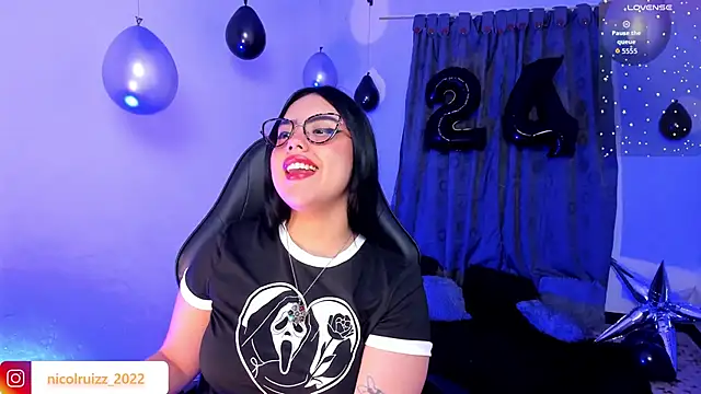 Snapshot of Nicolle_Ruizz chatting on 02/23/26, 11:00 Nicolle Ruizz online show from 02/23/26, 11:00
