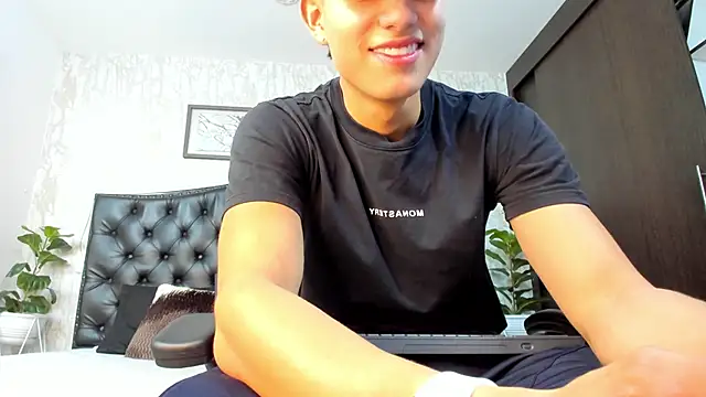 Lander Cruz online show from 03/24/26, 08:20