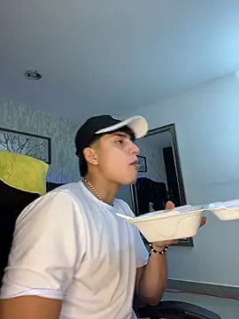 Snapshot of Lander_Cruz chatting on 02/24/26, 07:59 Lander Cruz online show from 02/24/26, 07:59