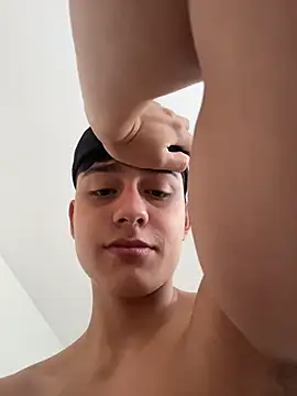 Lander Cruz online show from 05/19/26, 04:14