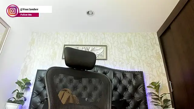 Lander Cruz online show from 04/21/26, 08:48