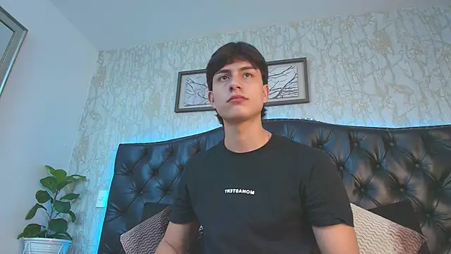 Snapshot of Lander_Cruz chatting on 02/03/26, 07:52 Lander Cruz online show from 02/03/26, 07:52