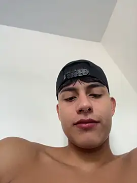 Snapshot of Lander_Cruz chatting on 06/20/26, 02:44 Lander Cruz online show from 06/20/26, 02:44