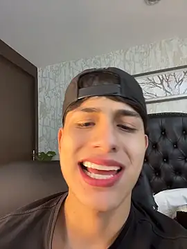 Lander Cruz online show from 12/22/25, 09:59