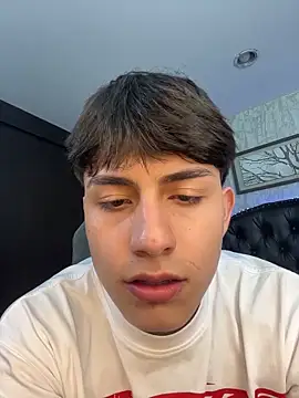 Snapshot of Lander_Cruz chatting on 02/19/26, 08:28 Lander Cruz online show from 02/19/26, 08:28