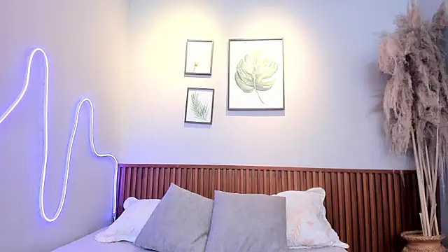 MIAROGGERSS online show from 05/16/26, 10:36