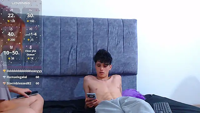 hottie couplee online show from 03/05/26, 02:41