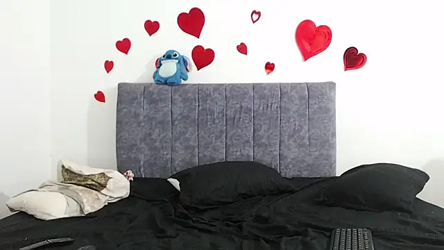 hottie couplee online show from 07/11/26, 12:00