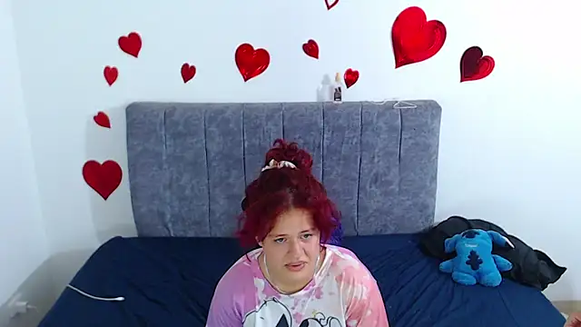 hottie couplee online show from 06/11/26, 11:46