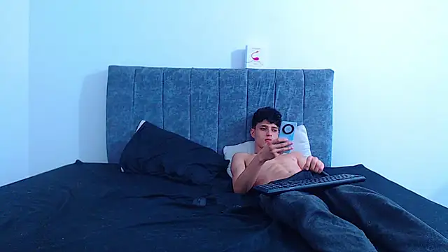 hottie couplee online show from 03/20/26, 10:55