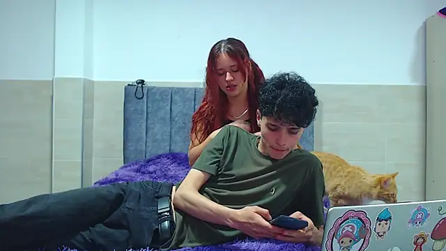 Snapshot of hottie_couplee chatting on 12/03/25, 10:53 hottie couplee online show from 12/03/25, 10:53