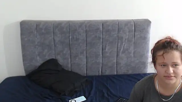 hottie couplee online show from 05/21/26, 10:07