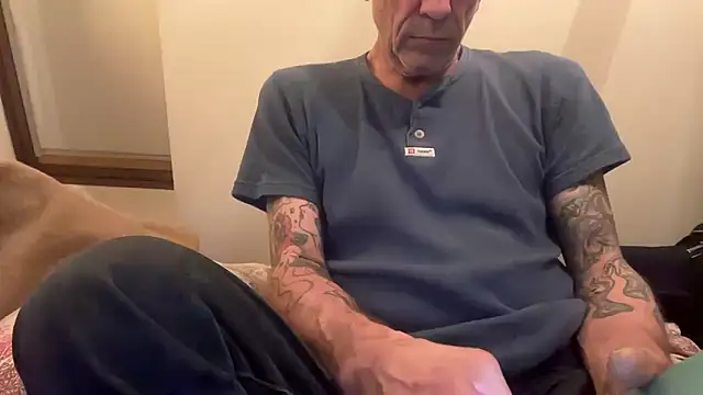 Snapshot of CBT-Sounding chatting on 01/11/26, 12:50 CBT-Sounding online show from 01/11/26, 12:50