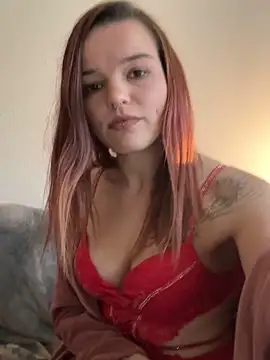 Snapshot of LoreenKinky chatting on 12/03/25, 09:31 LoreenKinky online show from 12/03/25, 09:31