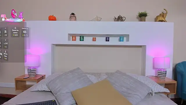 Snapshot of AnikaRomanoff_ chatting on 12/18/25, 11:25 AnikaRomanoff online show from 12/18/25, 11:25