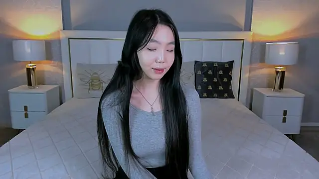 EMILY GREENSON online show from 04/13/26, 09:52